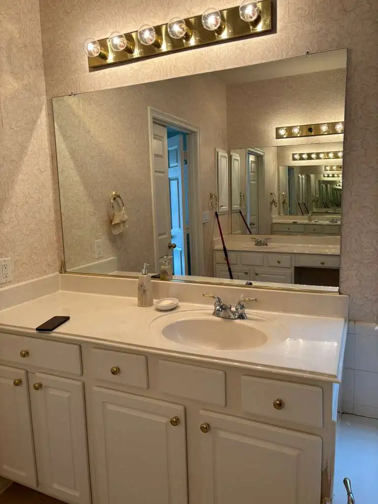 Tocador del baño limpio